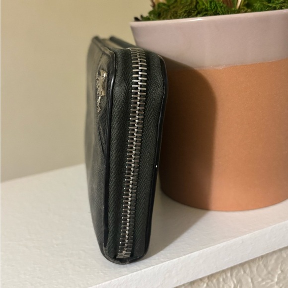 Prada Saffiano Black Leather Full Zip Long Wallet Unisex - Picture 5 of 10